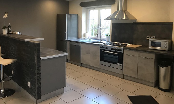 Vic-le-Comte Apartamento | Encantadora casa de piedra en el corazón de vic le comte
