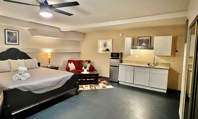 Burbank Apartamento | Charming Studio Apartment in Burbank close to Hollywood, Warner & Disney Studios