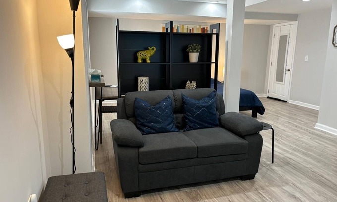 Lawrenceville Apartamento | Charming studio in lovely Lawrenceville,Separate Entrance