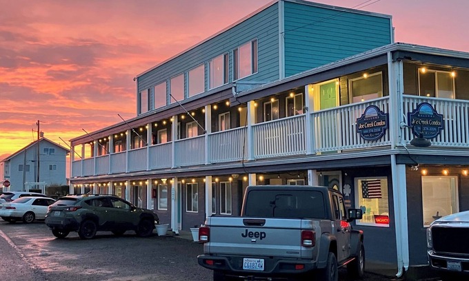 Pacific Beach Apartamento | Charming studio in terrific Pacific Beach with WiFi. Under 5 min walk to beach