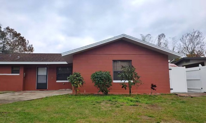 Sky Lake Apartamento | Charming studio in delightful Orlando with WiFi and AC