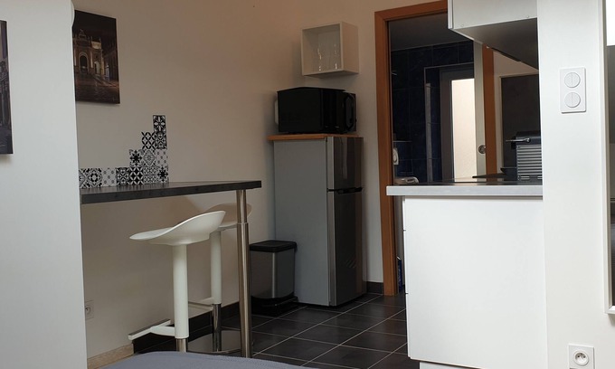 Saint Nicolas - Charles III - Ville vieille - Trois Maisons - Leopold Apartamento | encantador estudio en el tranquilo centro de la ciudad