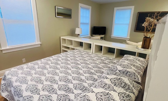 Palma Ceia Apartamento | Charming studio in So Tampa Near Bayshore/Downtown with Wifi & AC