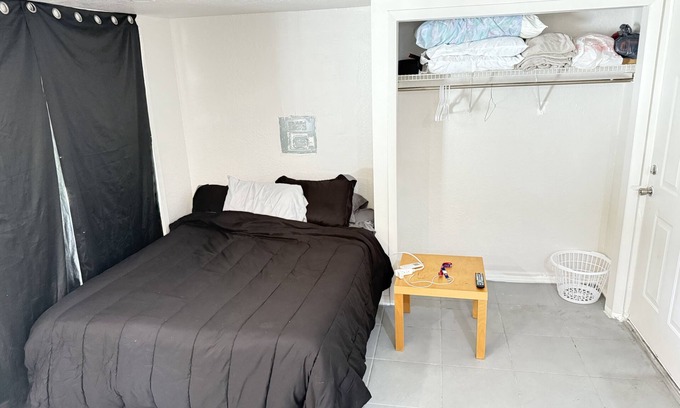 Old Seminole Heights Apartamento | Charming studio in terrific Tampa with WiFi, AC