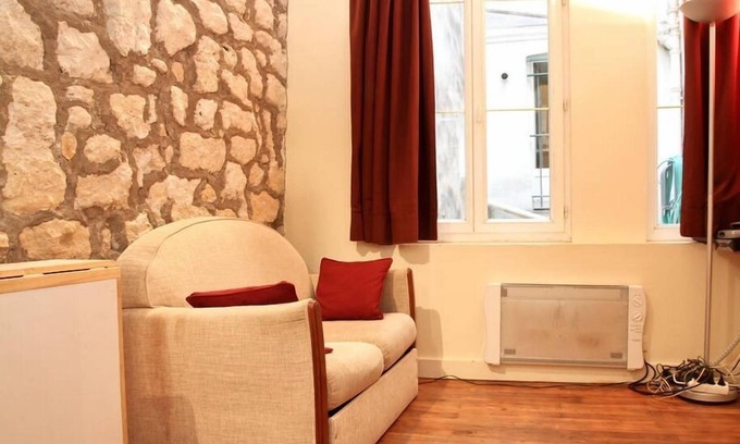 Quartier Sainte-Avoye Apartamento | Charming studio near Beaubourg