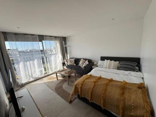 Gambetta Apartamento | Charming Studio near La Défense - Paris