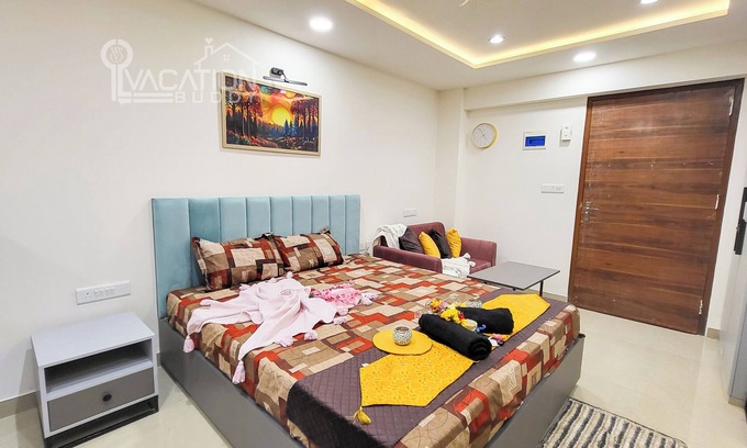 Sanganer Apartamento | Charming Studio, Solitaire Suites, Jaipur, Wi-Fi, AC