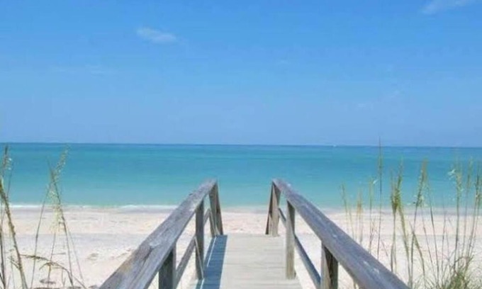 Sarasota Apartamento | Charming Studio Unit Across from Lido Key Beach