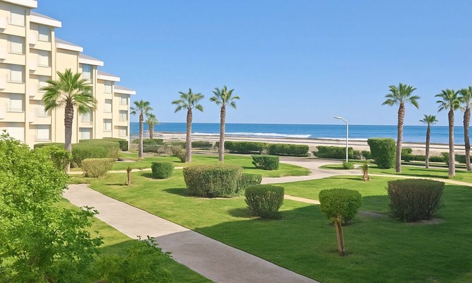 Saint-Hippolyte Apartamento | Charming Studio with sea view + direct sea access