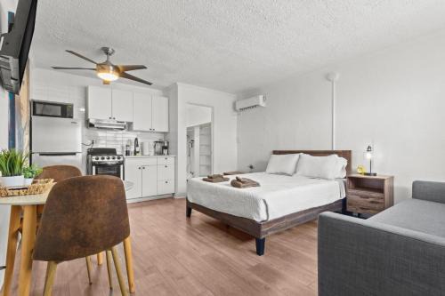St. Petersburg - Clearwater Apartamento | Charming Studio with City Views in the Heart of St Pete