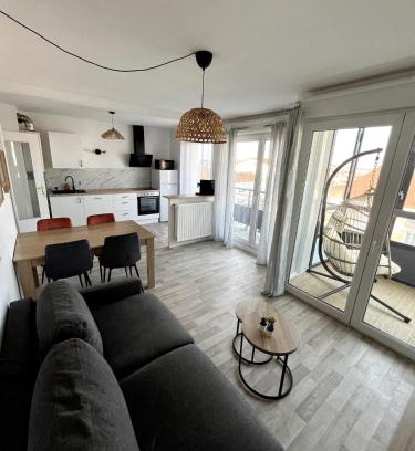 Meyzieu Apartamento | Charming T3 - Garage - Balcon