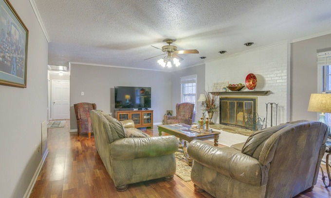 Jackson Casa | Charming Tennessee Retreat w/ Fireplace & Grill!
