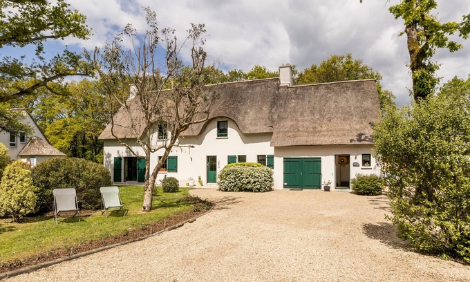 Saint-Lyphard Cabaña | Encantador gîte en aldea tranquila con terraza y jardín cerca de Guérande y La Baule.