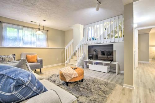 Northeast Raleigh Casa | Charming Three Bedroom Home with King Bed and Fire Pit