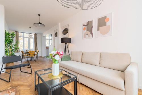 Marcq-en-Baroeul Apartamento | Charming through-apartment renovated and equipped!