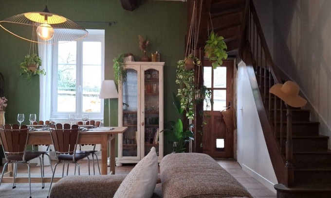 Villedieu-sur-Indre Casa | Encantadora casa adosada con patio privado 1km campo de golf