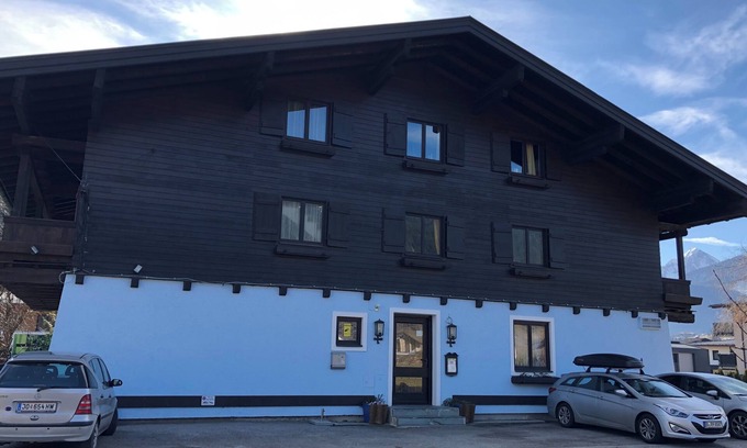 Goldegg Cama Y Desayuno | Charming traditional Austrian bed & breakfast in Goldegg