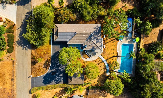 Fallbrook Casa | Charming & Tranquil Home in Wine Country with Game Room and Pool