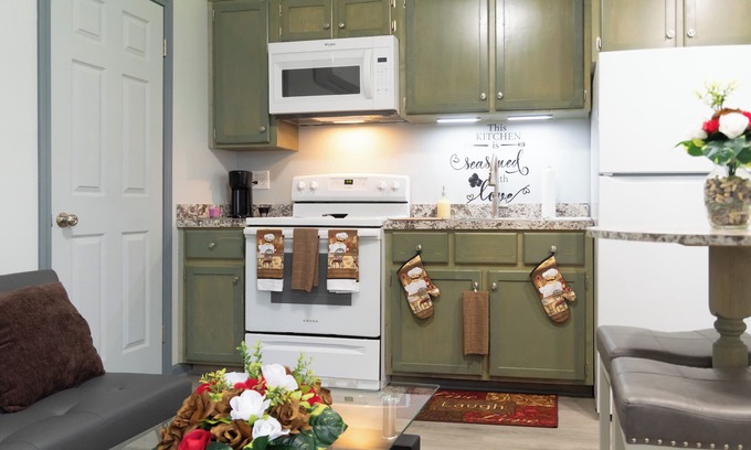 Autaugaville Apartamento | Charming Two Bedroom Duplex Apartment