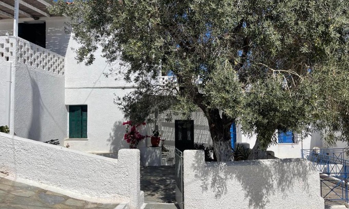 Korissia Casa | Charming two bedroom fisherman's house on Kea