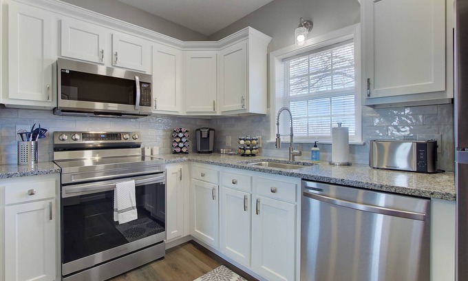 Vermilion Casa | Charming Two Bedroom Vermilion Getaway