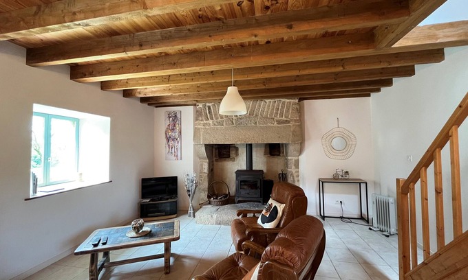 Ploerdut Casa | Charming typical house in a green setting Heated indoor swimming pool