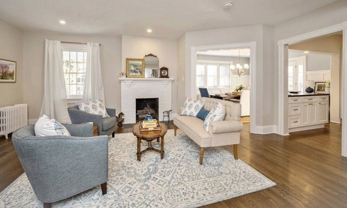 Saint Davids Casa | Charming & Updated 1895 Walk-to-Wayne Home