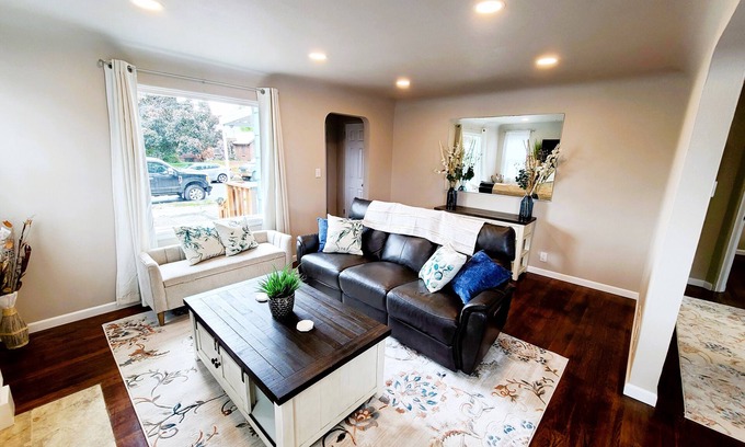 Nevada - Lidgerwood Casa | Charming updated 4BD in Central Location