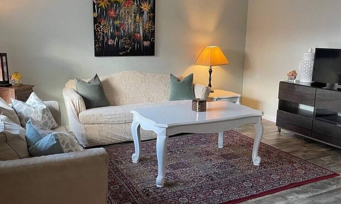 Lakewood Apartamento | Beautiful Updated Apartment