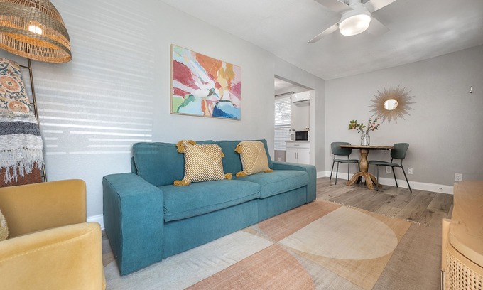 North Hyde Park Apartamento | Charming Updated Condo in Heart of Tampa
