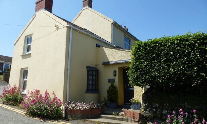 Solva Casa | Charming Upper Solva Cottage by Beaches & Harbour