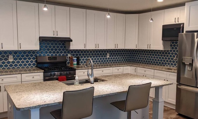 Madison Casa | Charming Urban Country House! Minutes to Downtown