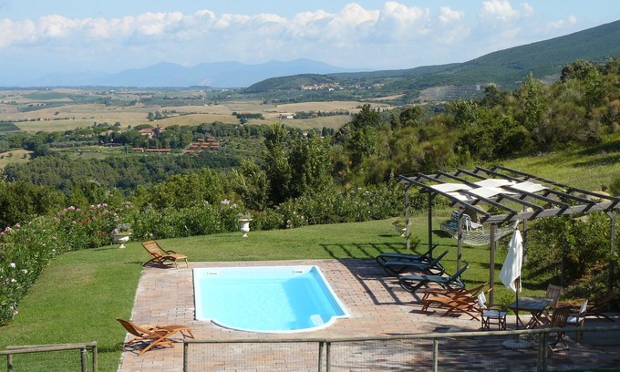 Castellina Marittima Casa | Villa con encanto con espectaculares vistas sobre la costa etrusca