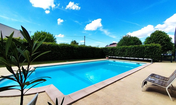 Nalliers Casa | Casa rural con encanto con piscina climatizada en el sur de Vendée
