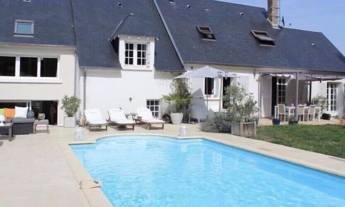 Chambray-les-Tours Casa | Encantadora villa con piscina climatizada en el corazón del Valle de los Reyes