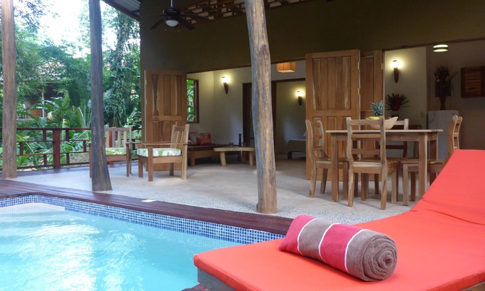 Chiguata Chalet De Esquí | Encantadora Villa a 900 metros de la playa