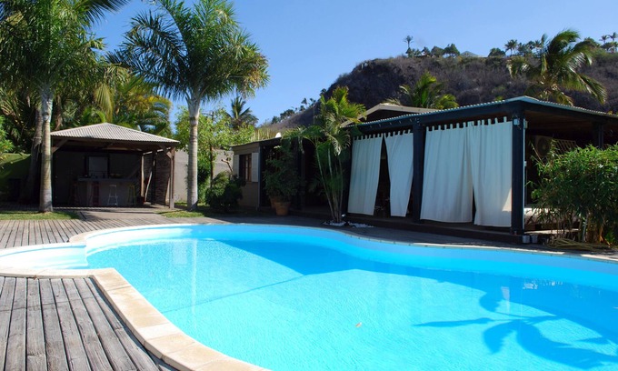 Grand Fond Villa | CHALET CON ENCANTO CRIOLLA CON GRAN PISCINA Y JARDIN TROPICAL