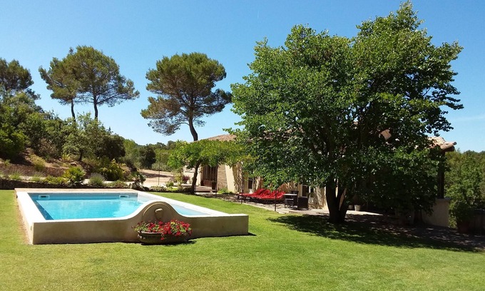 Rognes Villa | villa tranquila con encanto en 16000 m² de terreno con piscina