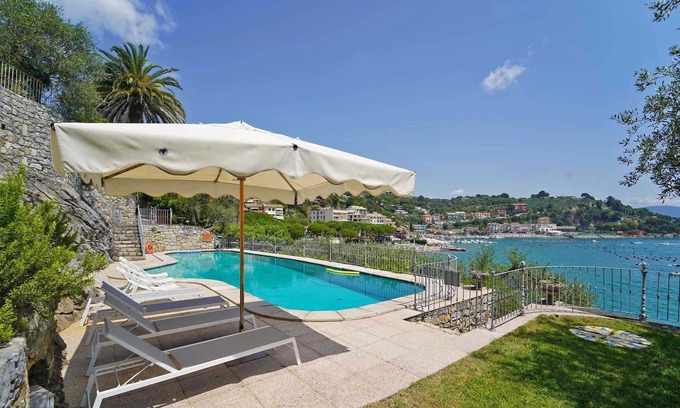 Portovenere Villa | Charming Villa With Beautiful Sea Views