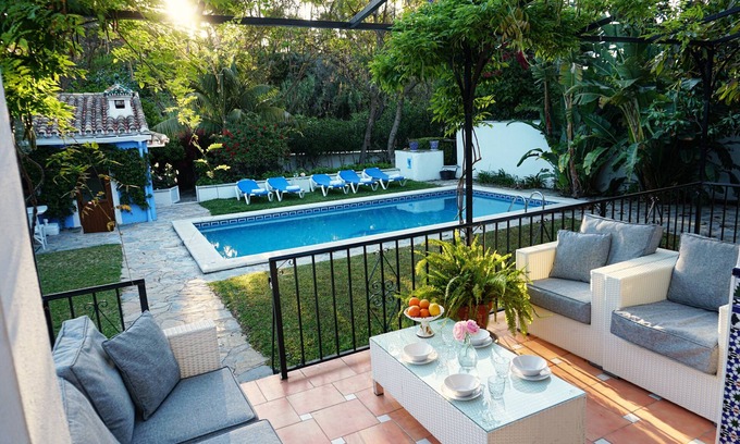 Marbella Villa | Villa privada con piscina propia en una tranquila calle sin salida cerca de Puerto Banús #