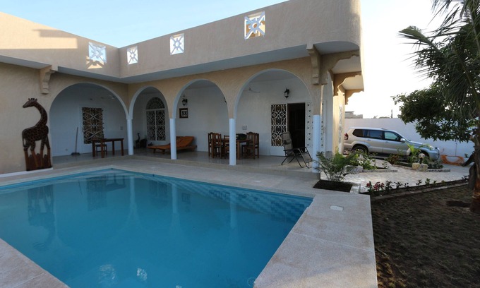 Mbour Villa | encantadora villa con piscina