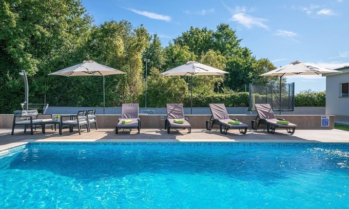 Prodol Casa | Encantadora villa con piscina privada, camas de sol