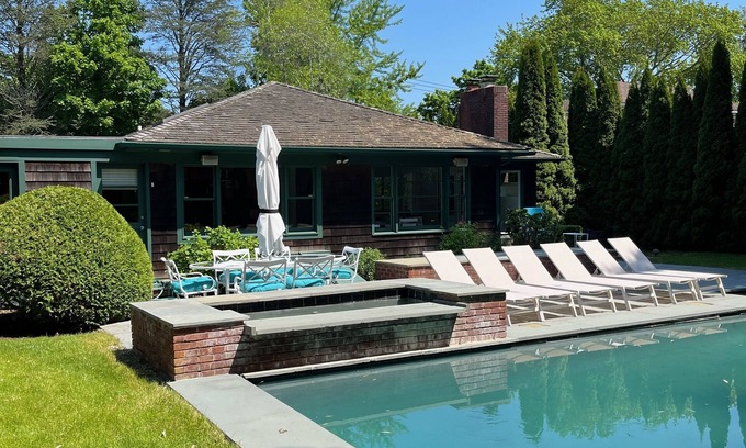 Village of Southampton Casa | Charming Village home in the heart of Southampton
