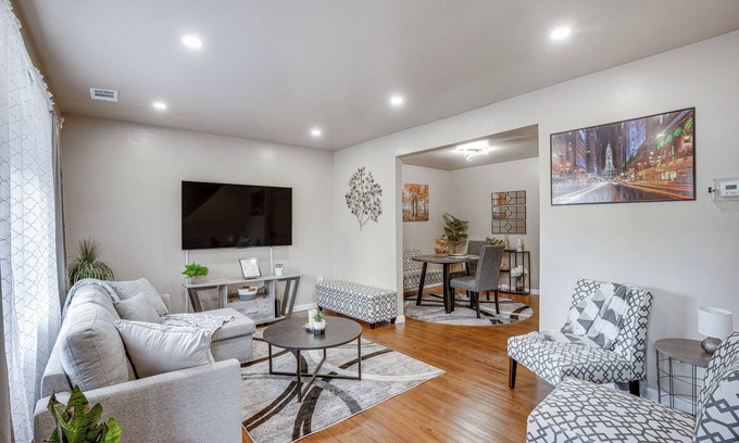 Willow Grove Casa | Charming Willow Grove Home w/ Patio + Fire Pit!