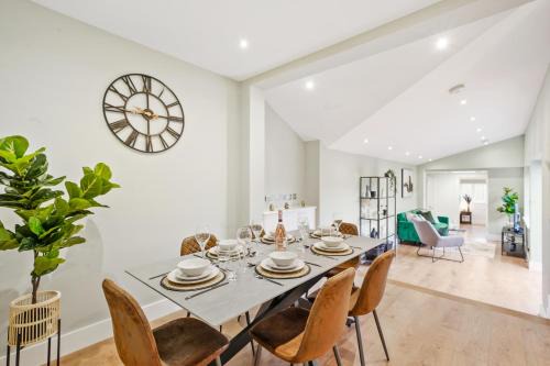 Abbey Apartamento | Charming Wimbledon 3-Bed Apt with Outdoor Area