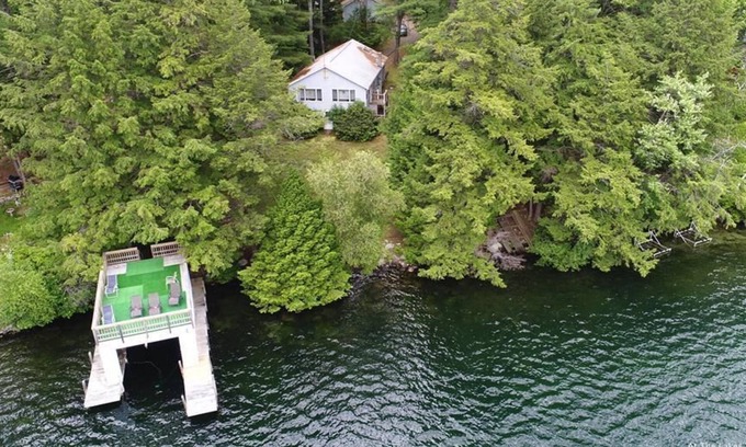 Meredith Casa | Charming Winnipesaukee Waterfront Meredith with great Sun Deck