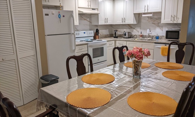 Goldenrod Villa | Charming Winter Park 3 Bedroom Villa with Pool
