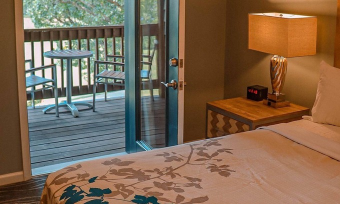 Massanutten Villa | Charming Woodstone Meadows Villa @ Massanutten with Jetted tub & fireplace