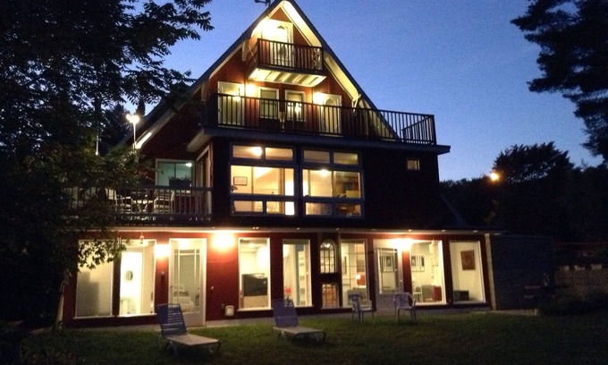 Campton Chalet De Esquí | Encantador chalet selvático