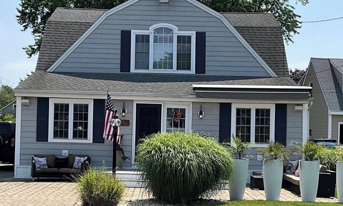 Saybrook Manor Casa | Charming year-round beach home in Indian Town, Old Saybrook